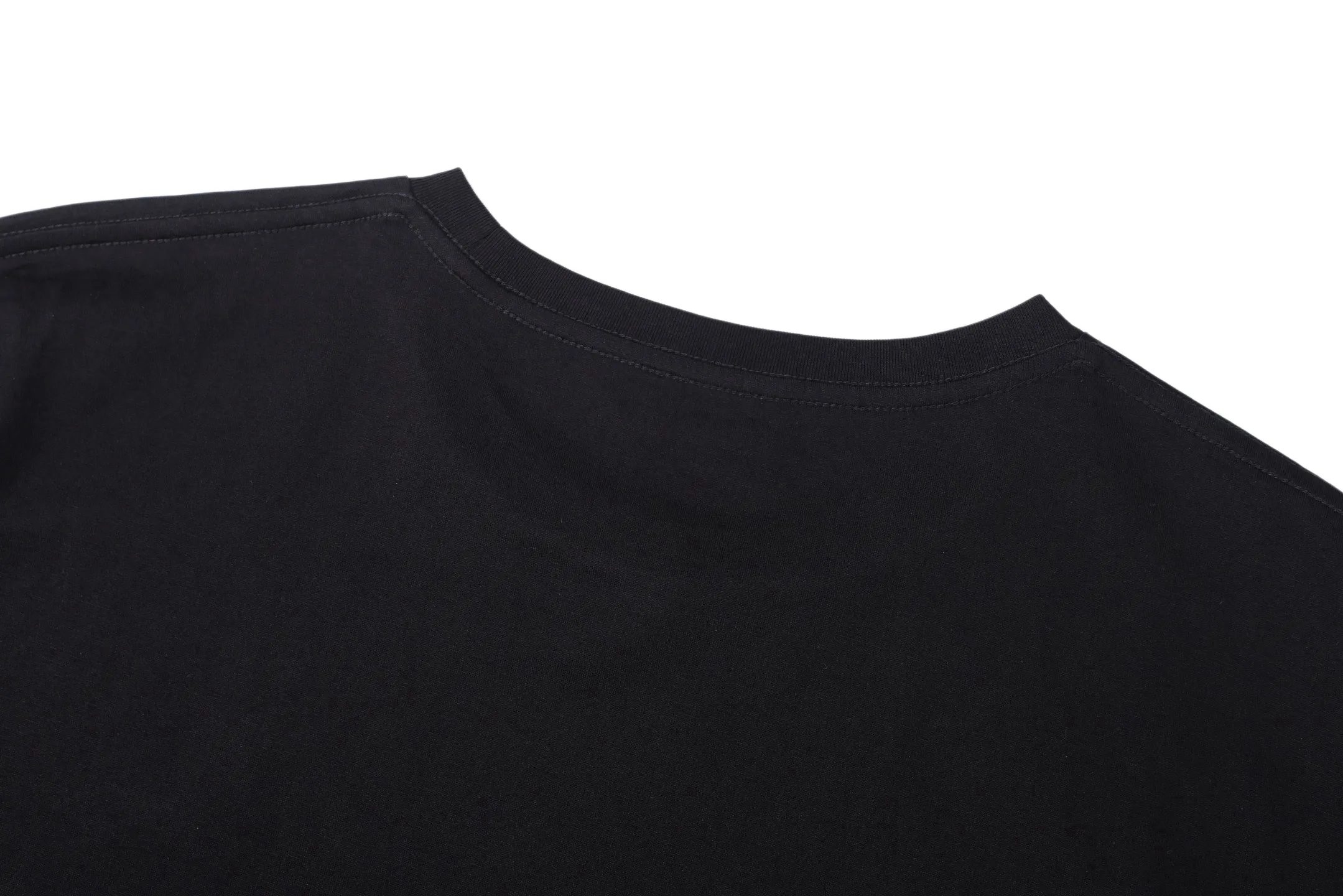 Salnt Laurent （Black） 2,322 ， 50 170 ， YSL Black T ， YSL ， 。 ， ， Same Style ， ， ， ， Same Style。 Size:S-M-L-XL